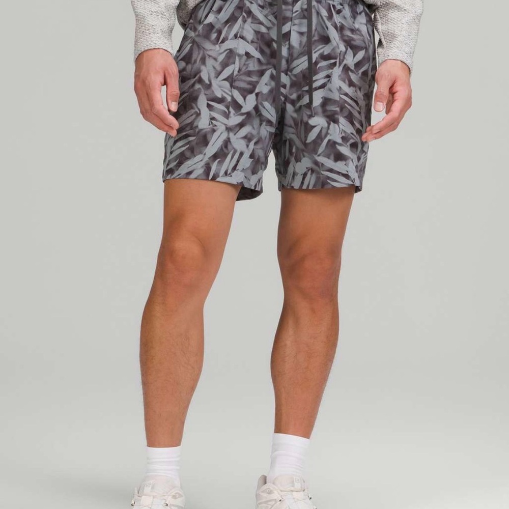 Lululemon Men's Gray Patterned Shorts